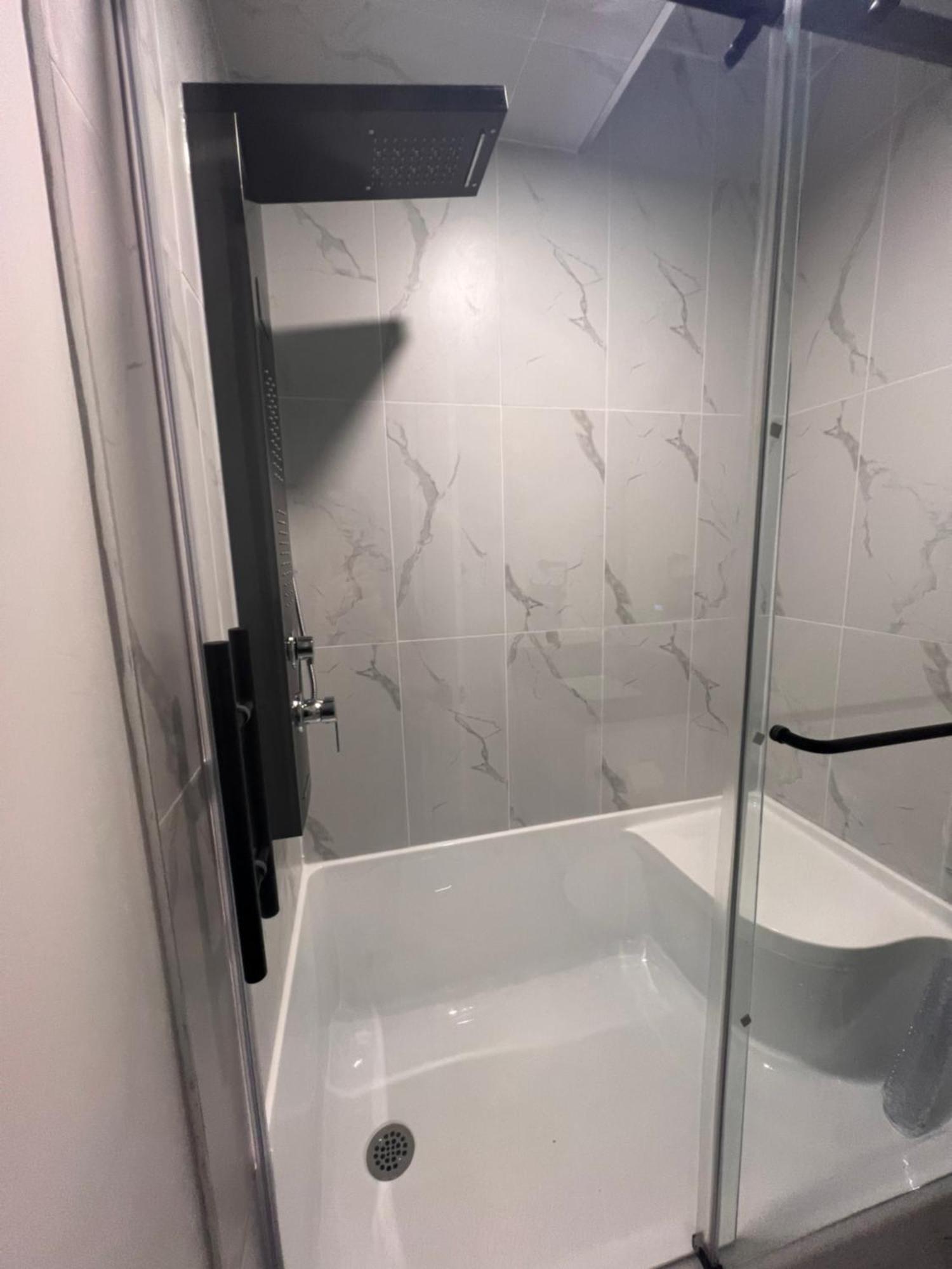 Holiday home Elite Guest Walkout Basement Retreat Calgary